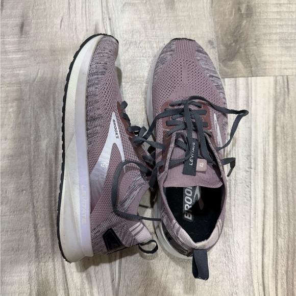 Brooks Shoes - Brooks Levitate Women's Running Shoes - Mauve